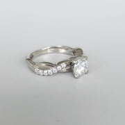 Amora- 1 Carat Lab Grown Diamond Gold Engagement Ring