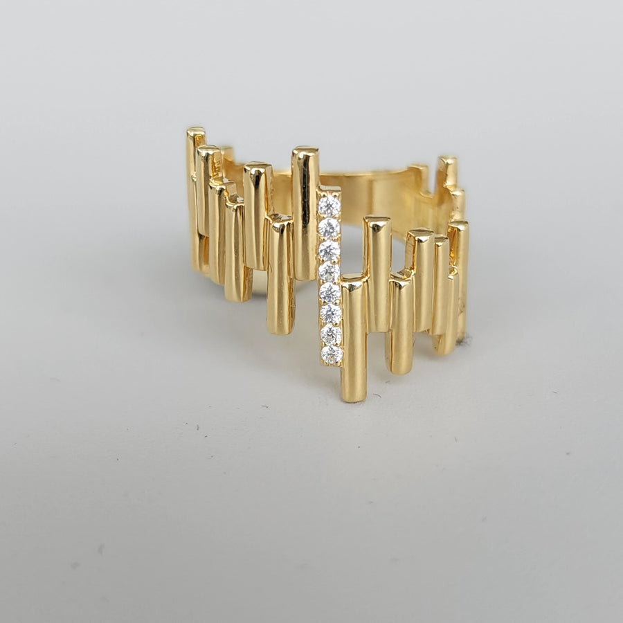 Aureo - Stylish 18ct Gold ring with round Lab Grown Diamonds gems