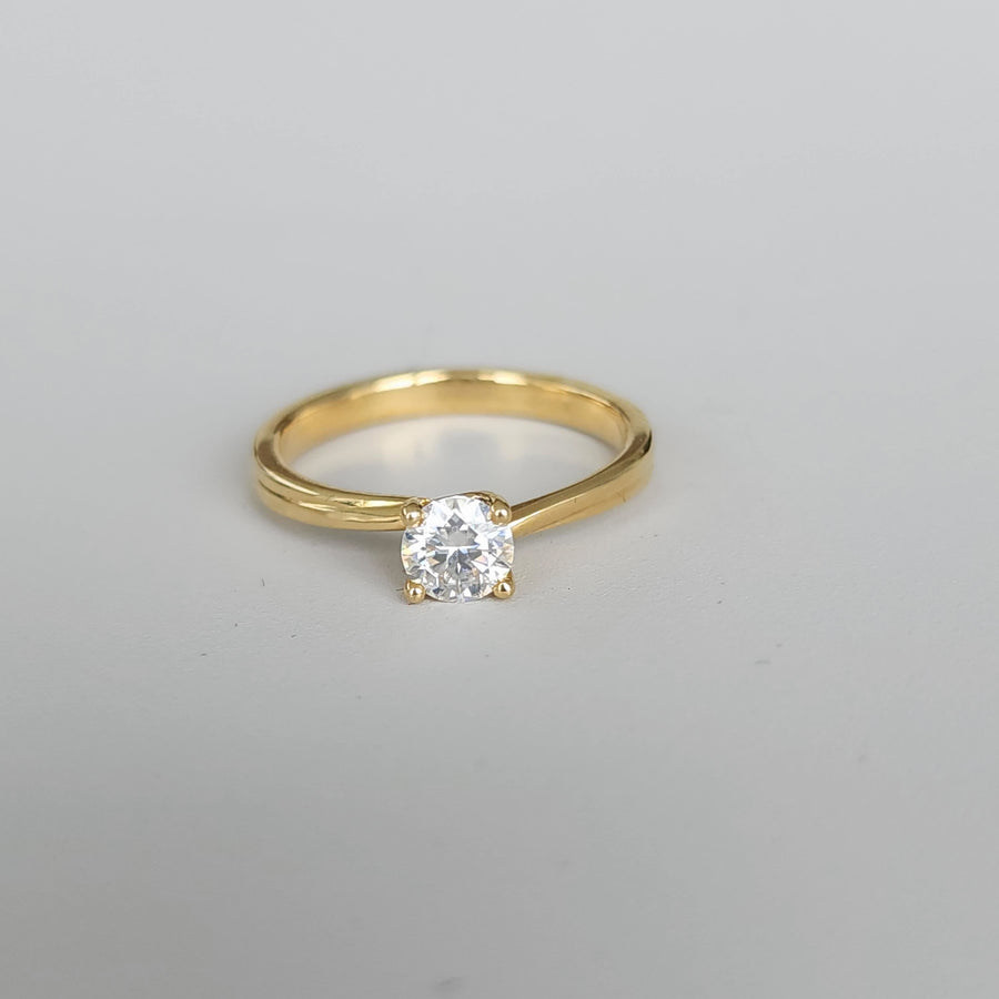 Gemma Sola - Lab Grown Diamonds 18K Gold Round Cut Solitaire Engagement Ring