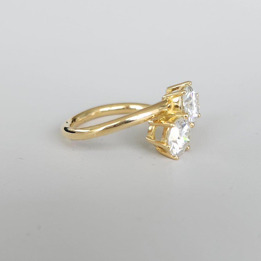Luce Eterna - Lab Grown Diamonds 18ct Gold Toi et Moi Ring