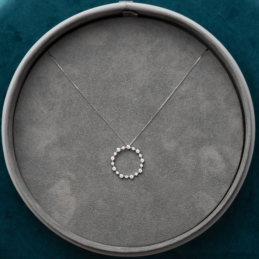 La Donna - Circle Lab Grown Diamonds Necklace in 18ct Gold