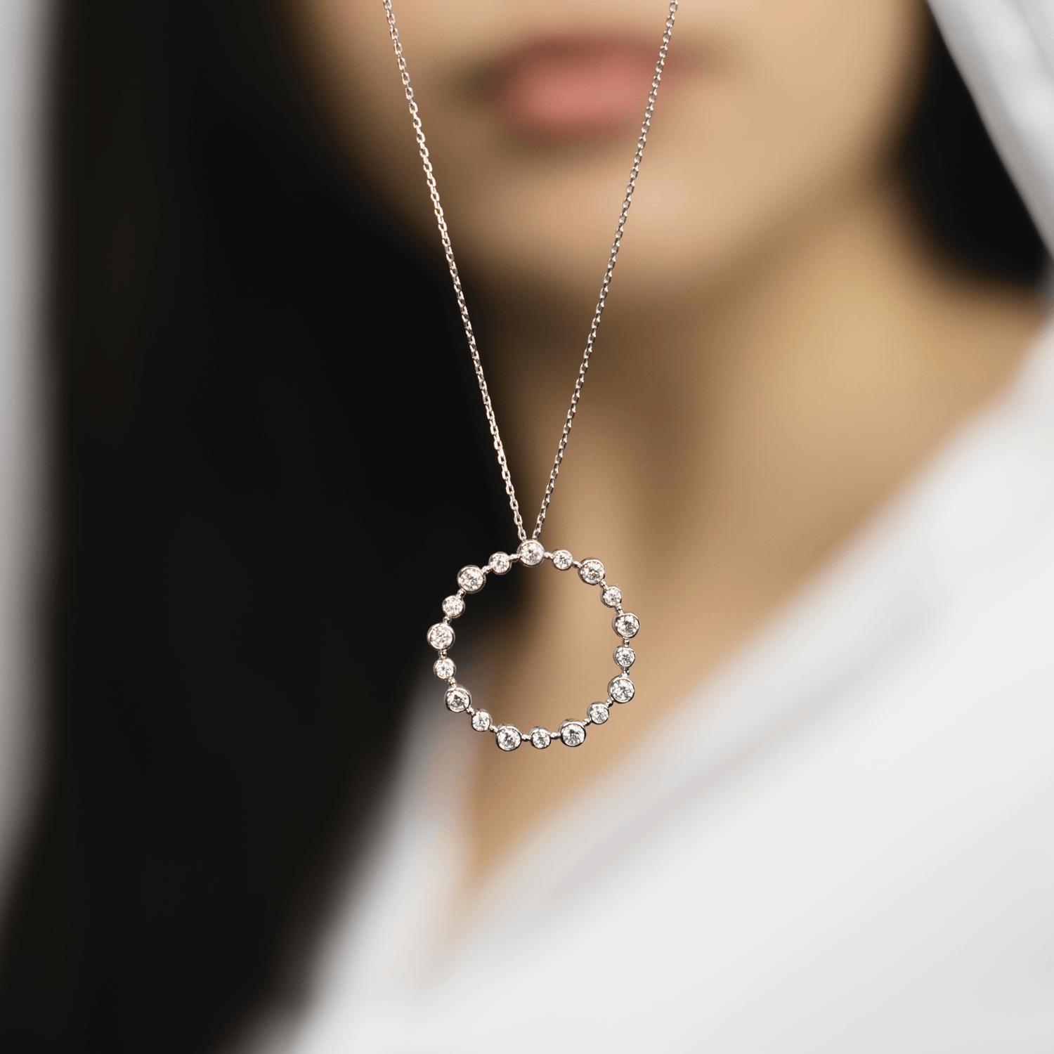 La Donna - Circle Lab Grown Diamonds Necklace in 18ct Gold