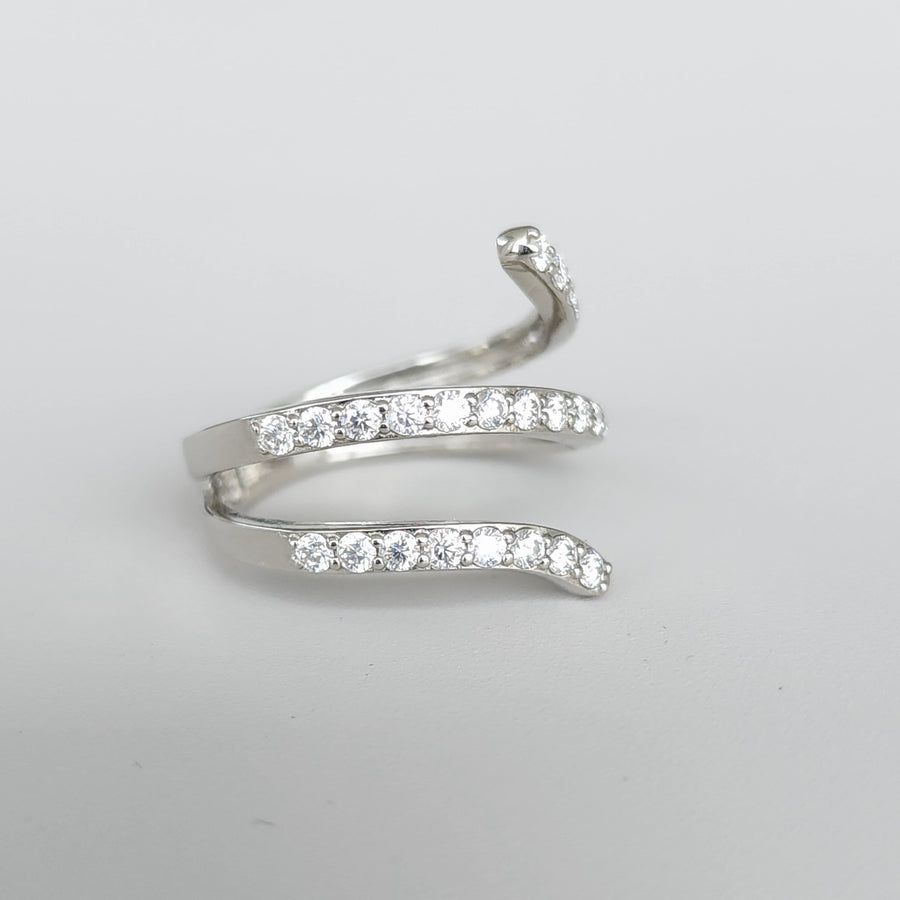 Ondulato - Bague incurvée en or 18 carats avec pierres précieuses Vucceli Moissanite