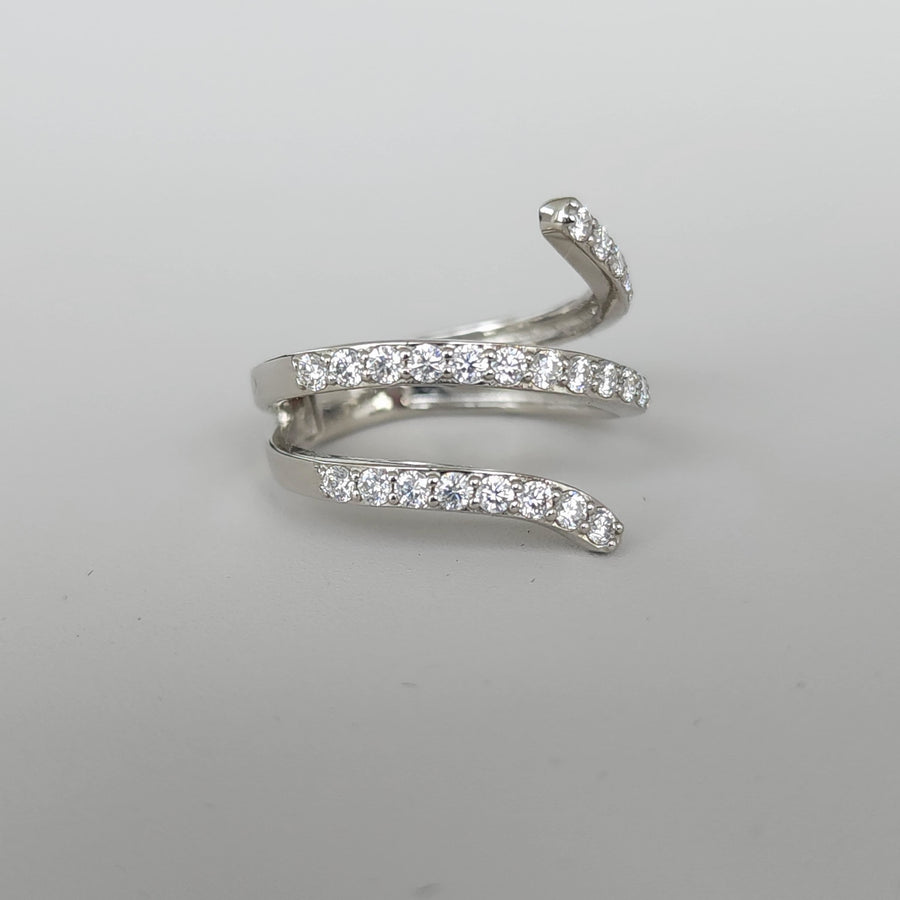 Ondulato - Bague incurvée en or 18 carats avec pierres précieuses Vucceli Moissanite