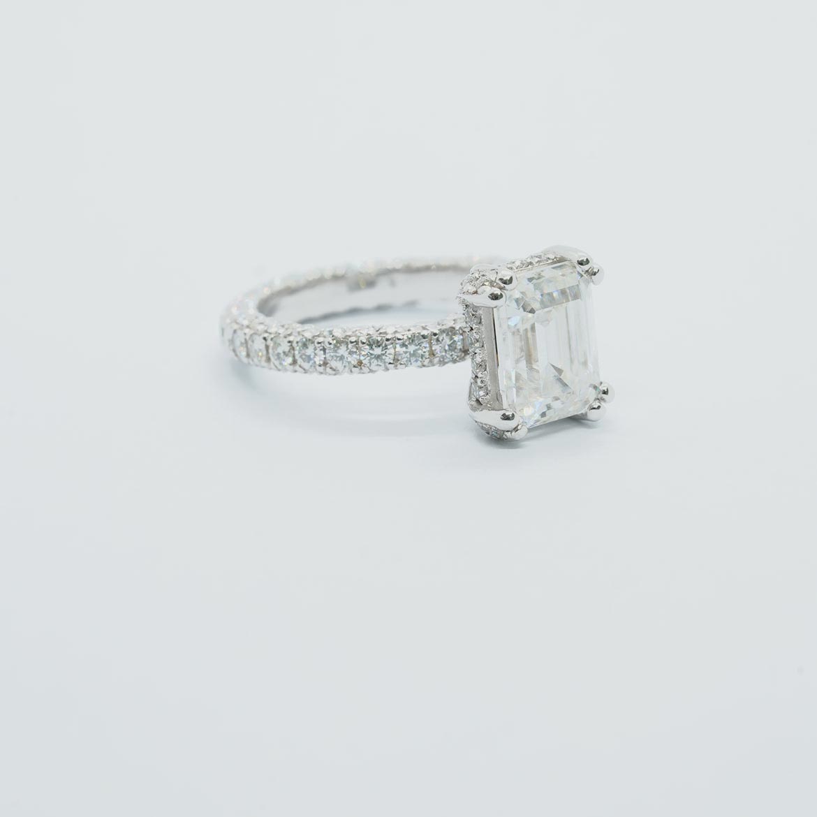 Luxe Emeraude - Full Pave Solitaire Grown Diamonds Ring