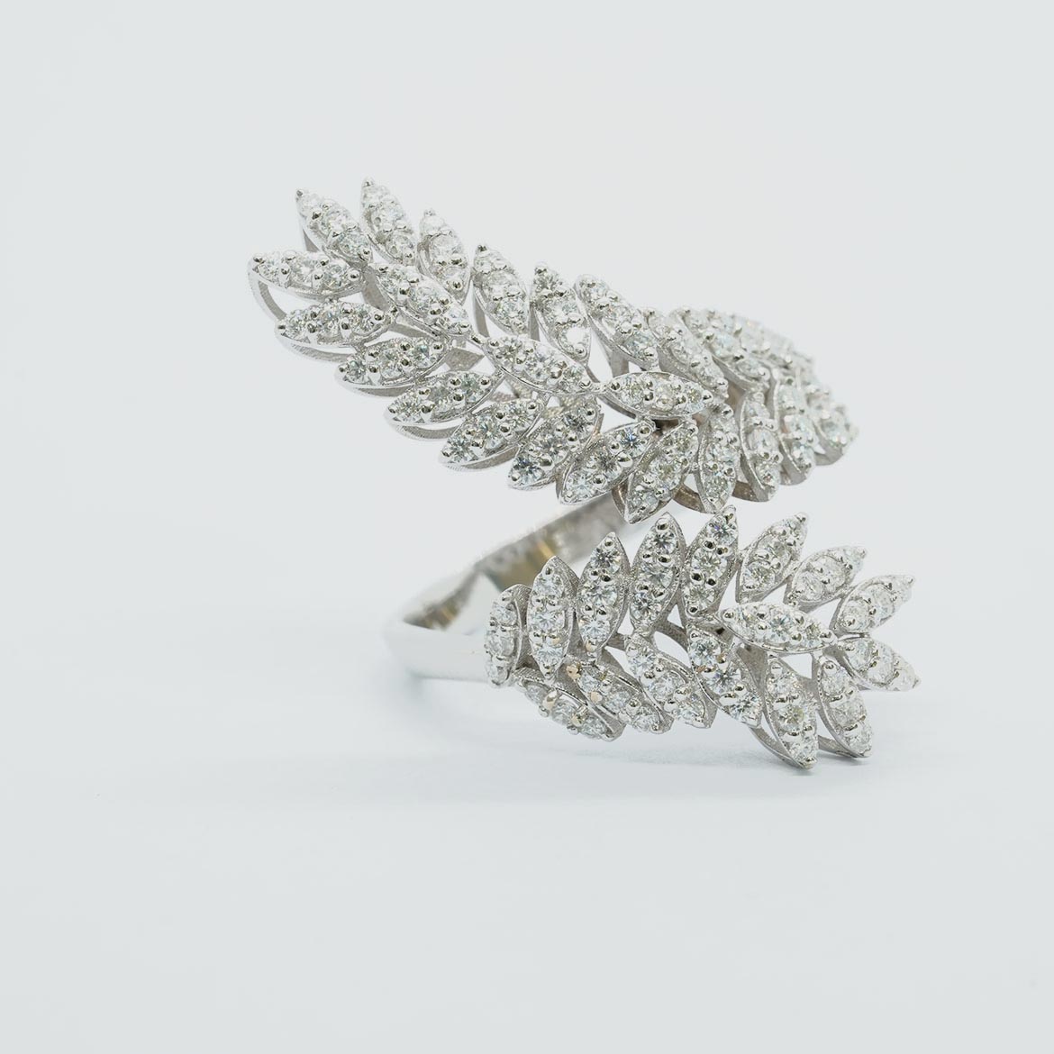 Foglietta - Leaf inspired Lab Grown Diamonds Ring