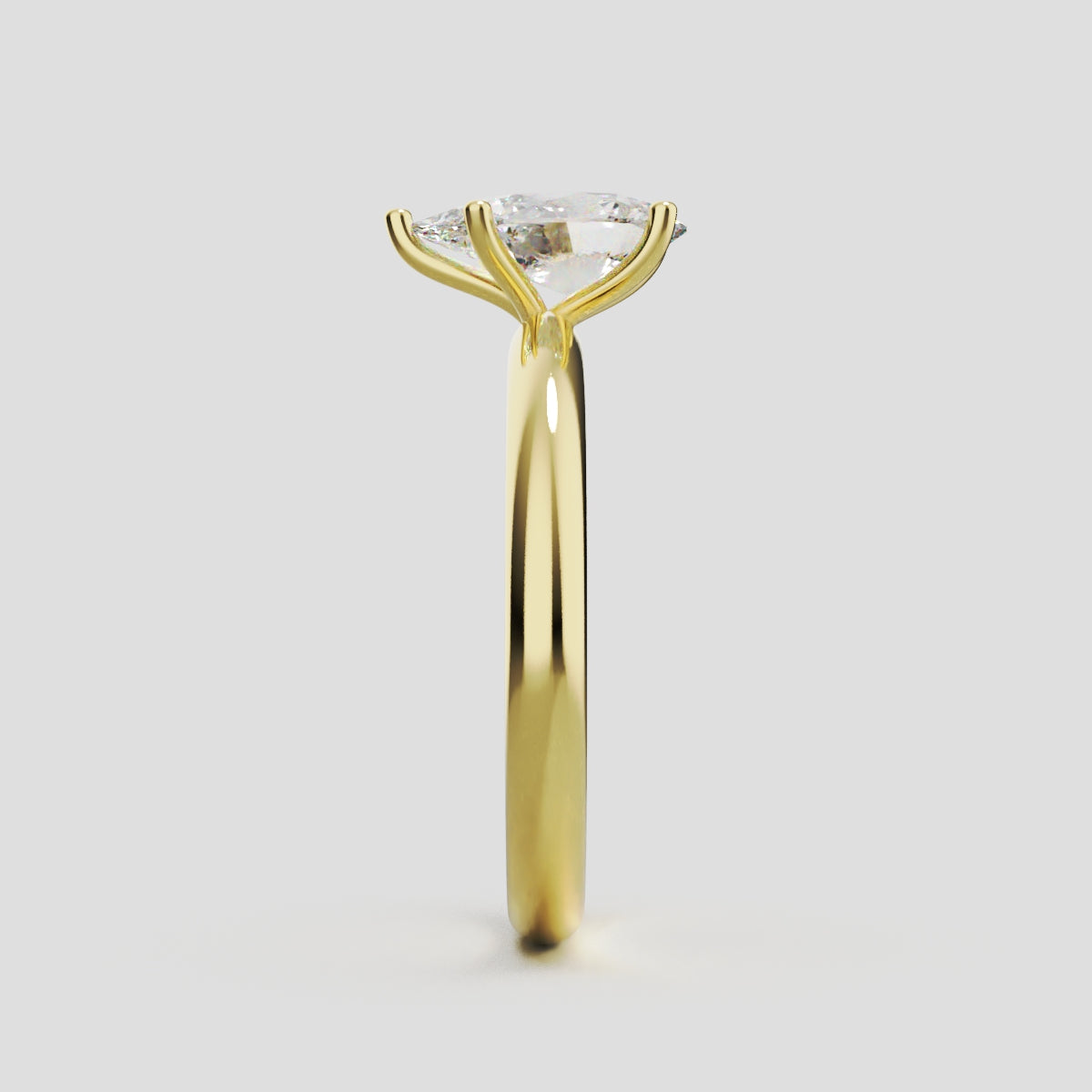 Cinque Punte, 1ct pear lab grown diamond engagement ring, Plain Sides, 5 Prongs, 18K yellow gold - side view