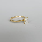 Solitario Smeraldo - 18K Gold Emerald Cut Solitaire Engagement Lab Grown Diamonds Ring