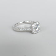 Tesoro Prezioso - Cushion Cut Halo Pave Ring - Lab Grown Diamonds 18K Gold