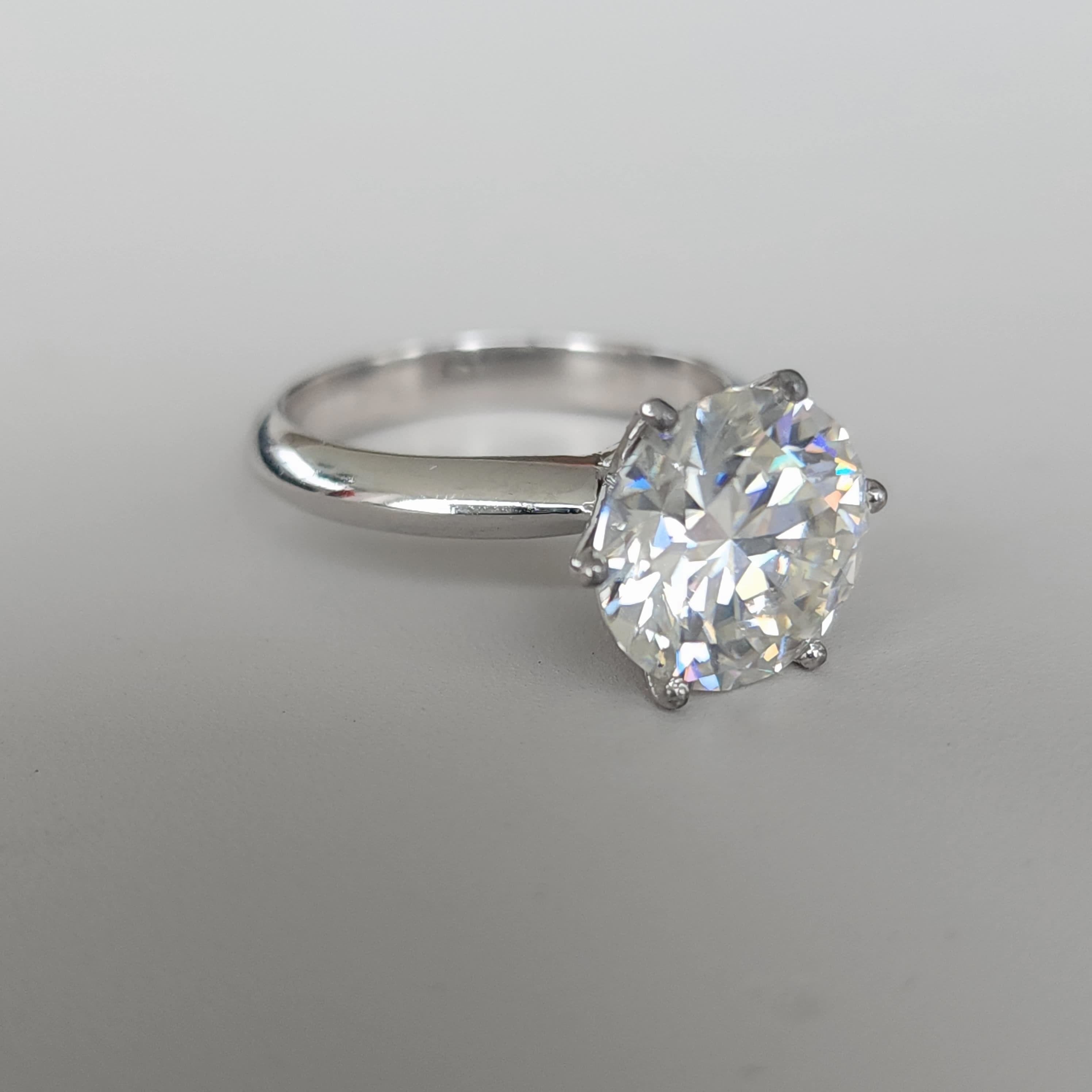 Tesoro Solitario - Solitaire Engagement Ring - 5 Carat Lab Grown Diamonds 18K Gold