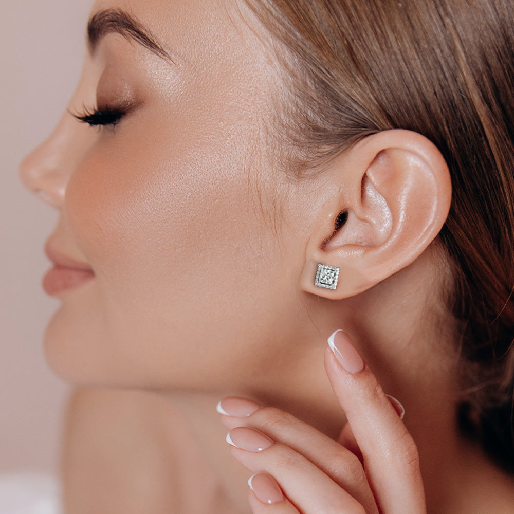 The Jewelry Wardrobe: Essentials Every Woman Should Own