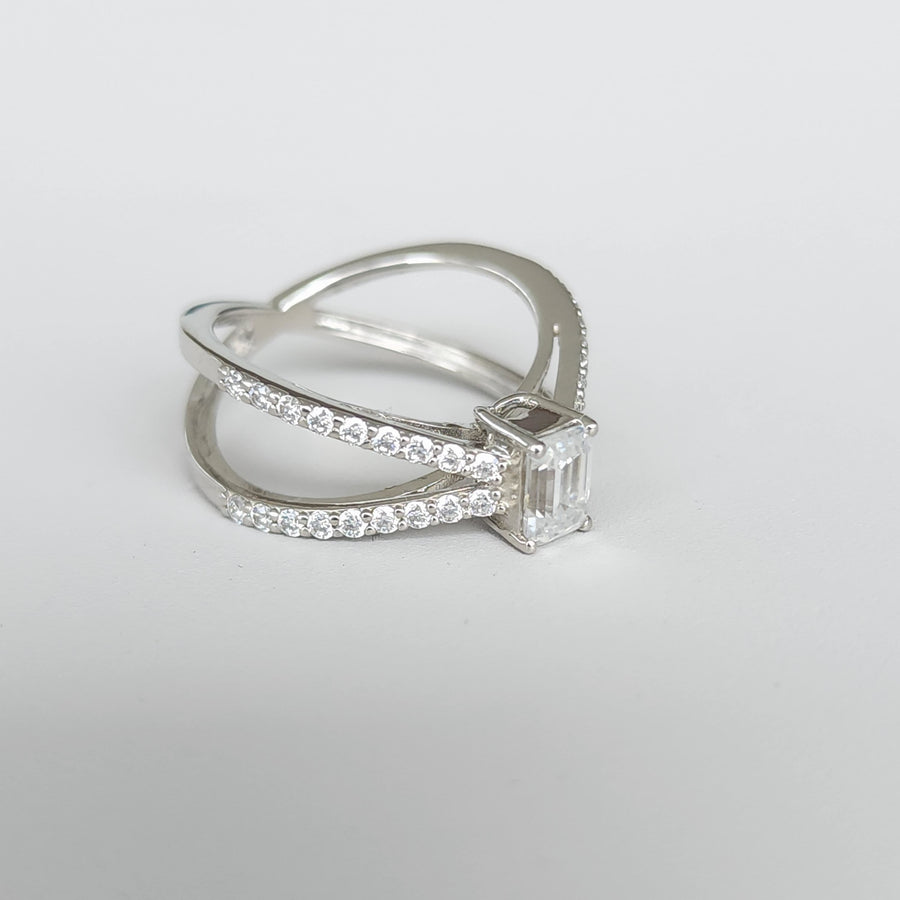 Eleganza - Bague solitaire moissanite en or 18 carats