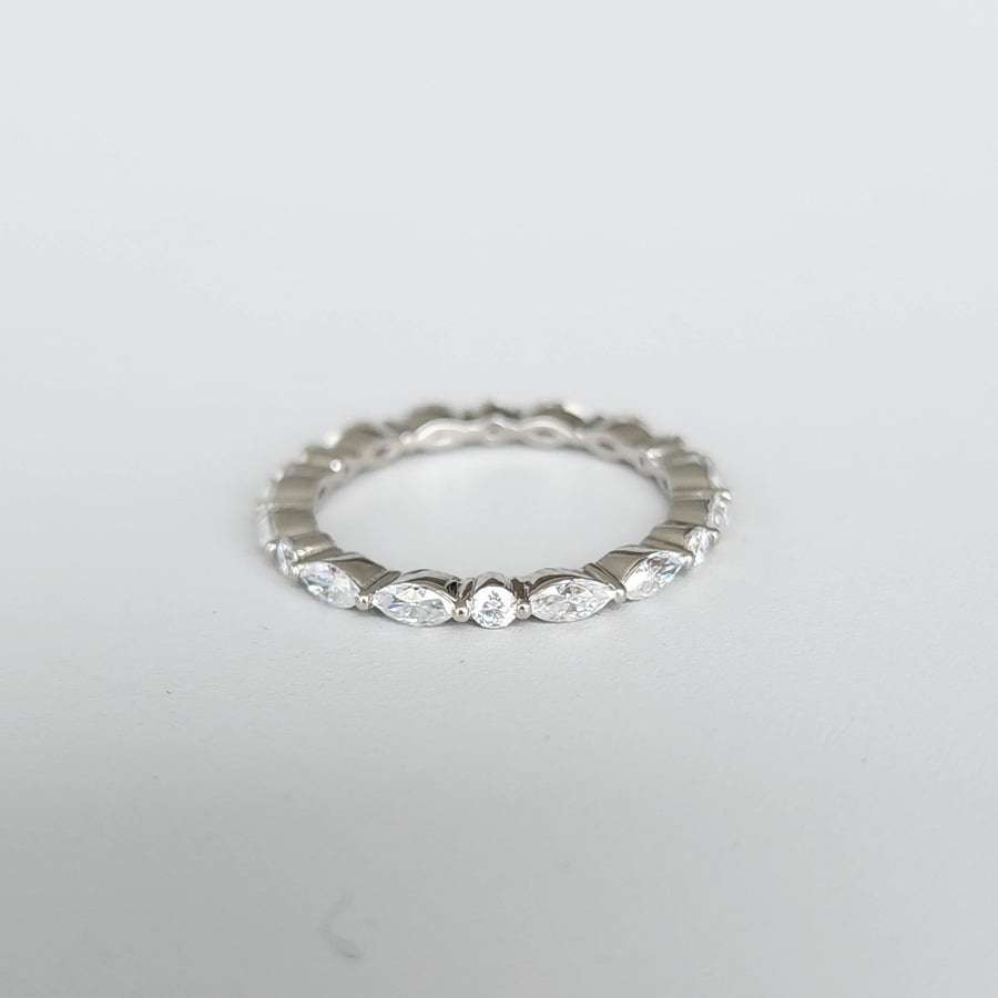Giovane - Bague d'éternité féminine moissanite en or 18 carats