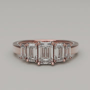 Sogno - Endlessly Feminine 5-stone Moissanite 18ct Gold Ring - Vucceli