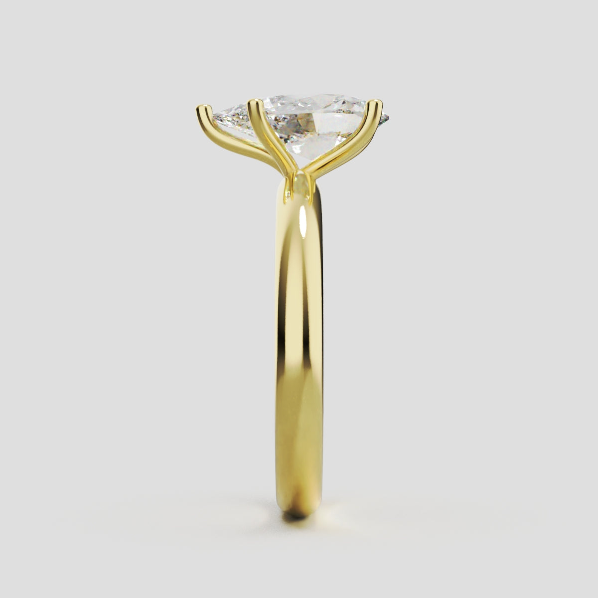 Cinque Punte, 1.5ct pear lab grown diamond engagement ring, Plain Sides, 5 Prongs, 18K yellow gold - side view