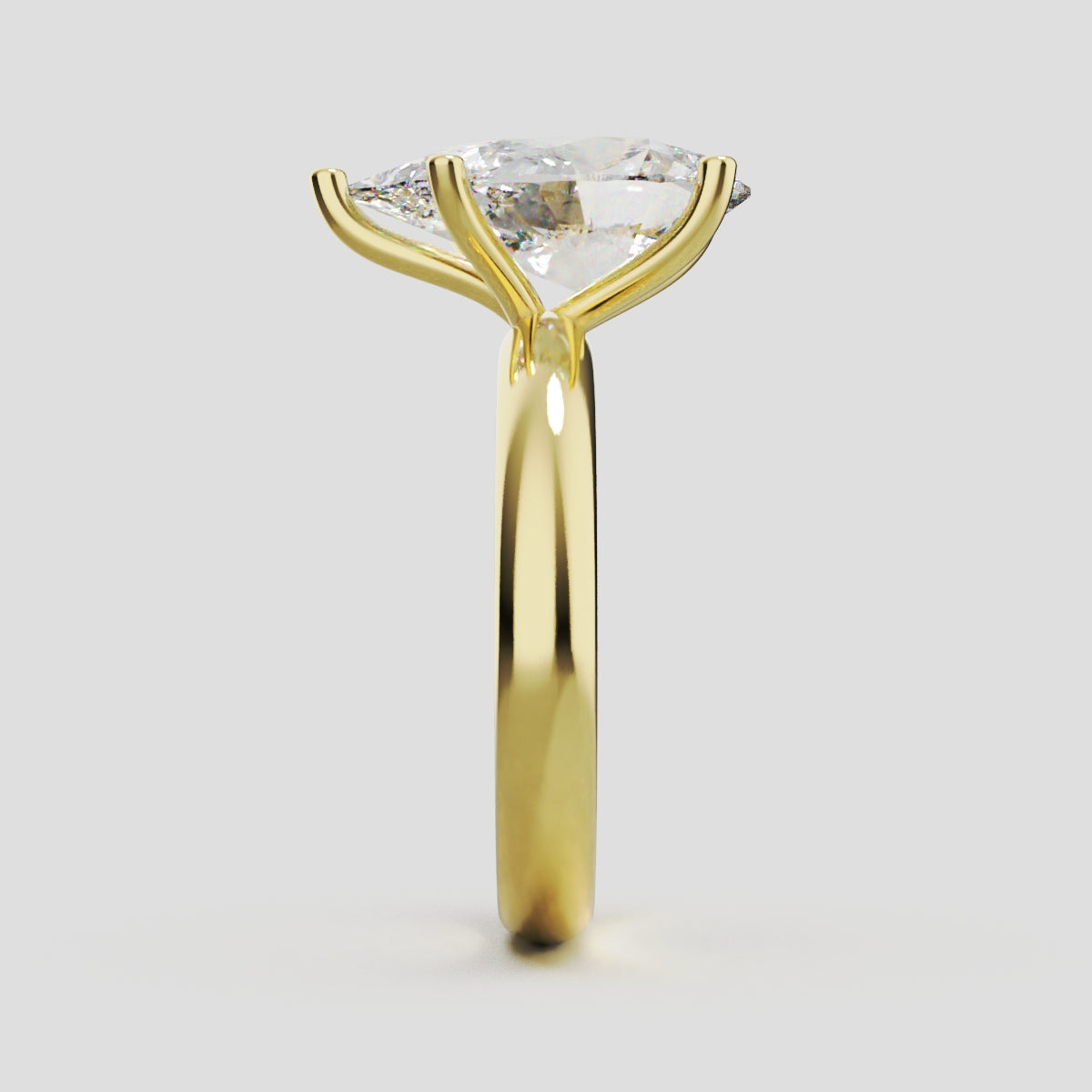 Cinque Punte, 3ct pear lab grown diamond engagement ring, Plain Sides, 5 Prongs, 18K yellow gold - side view
