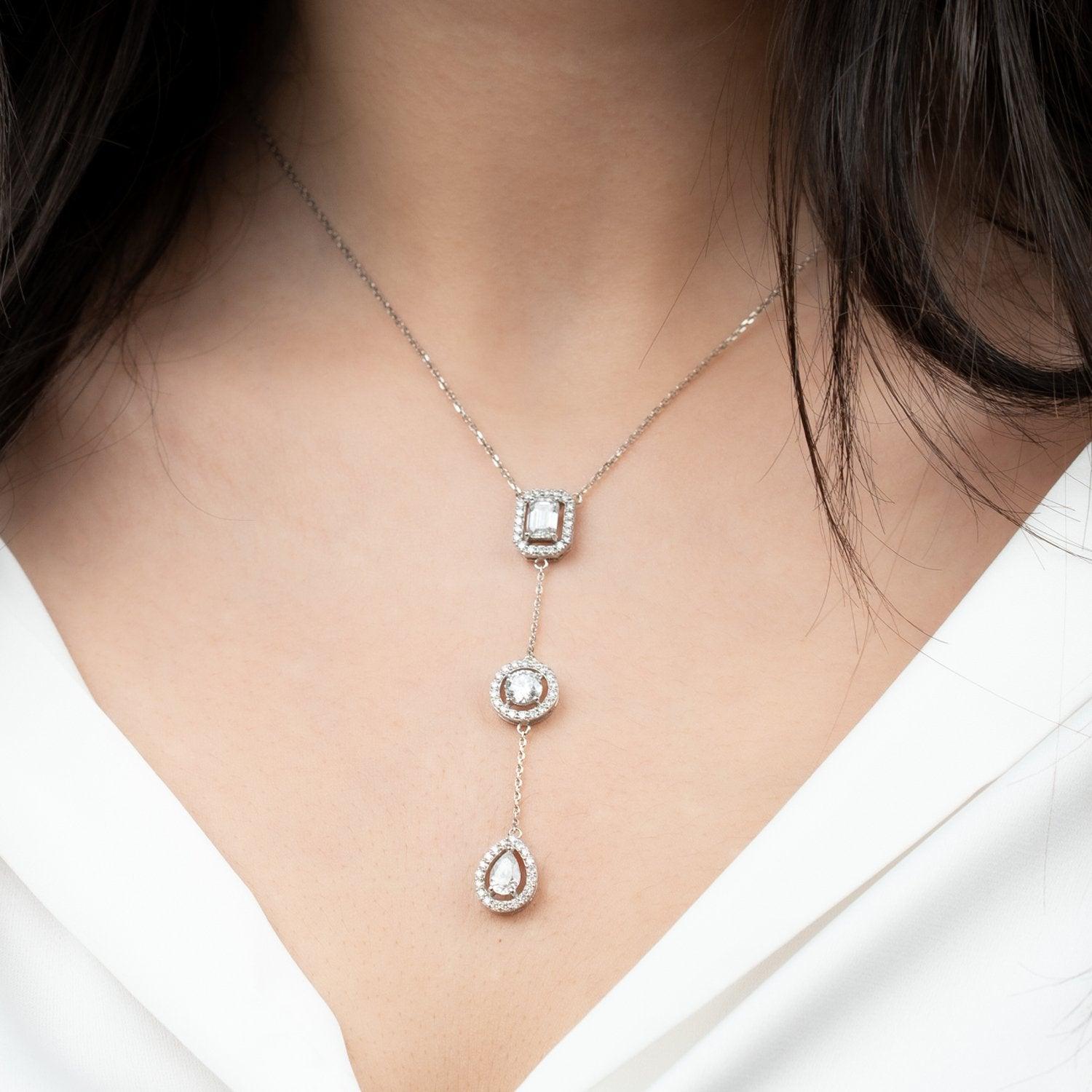 Amici - Drop-down Lab Grown DiamondsGold Necklace